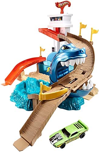 Brand new Color Shifters Sharkport Showdown Amazon Exclusive - Everyday Play Set